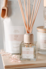 Load image into Gallery viewer, DIVINE FEMININE ROOM DIFFUSER 100ML
